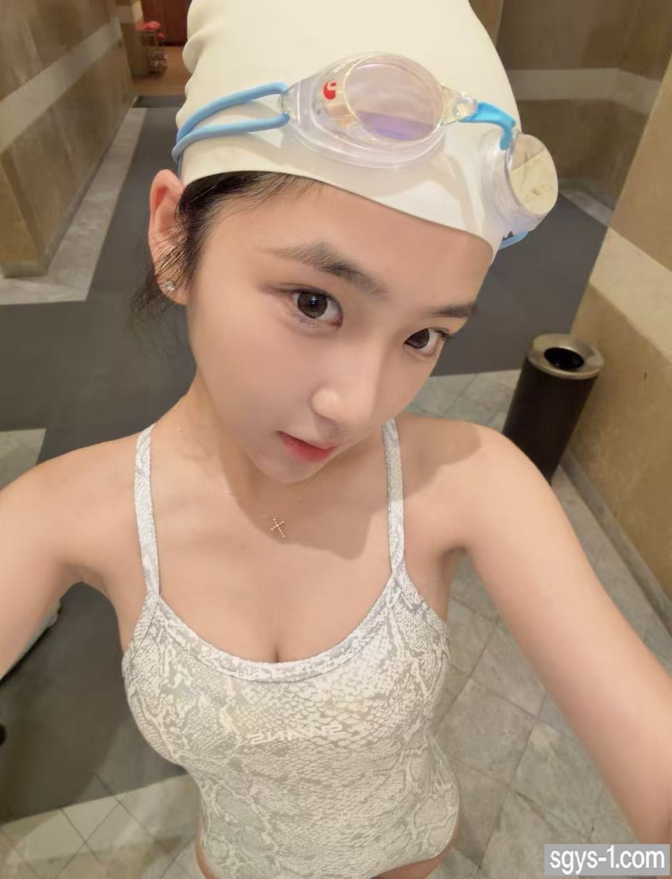 YingYing-莹莹